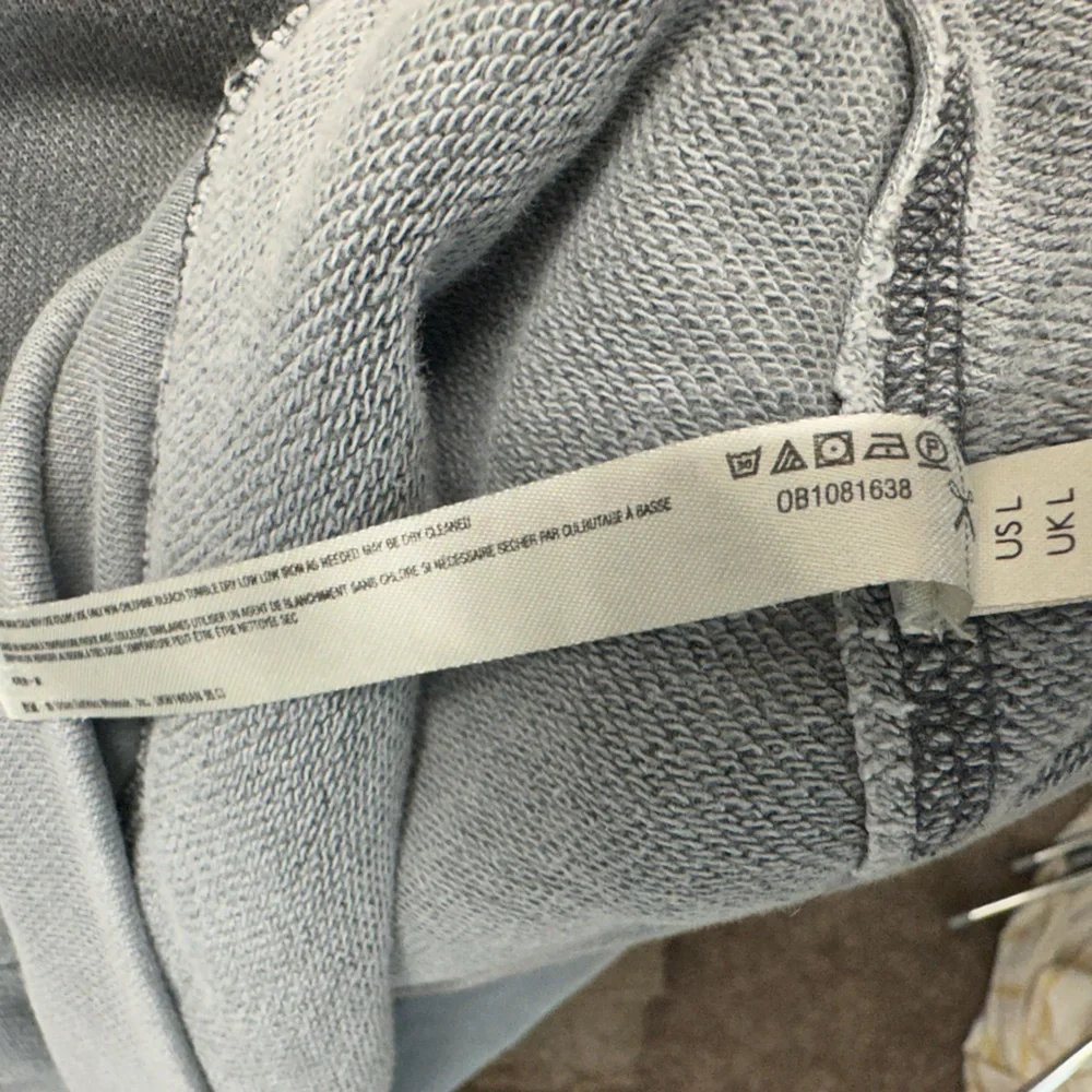 Free People Movement Metti Crew Sweatshirt in Grey Distressed
Pullover size L - Picture 6 of 8